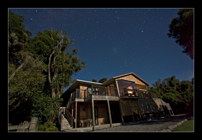 Photo of property: Treehouse Night