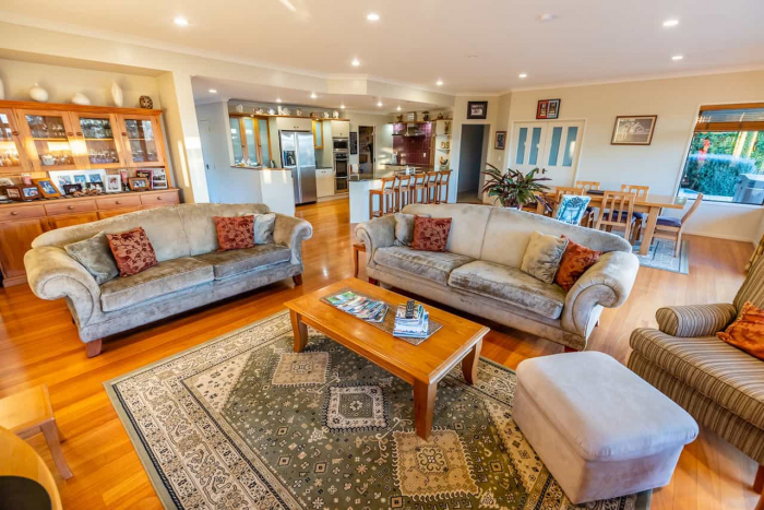 Photo of property: Shared lounge