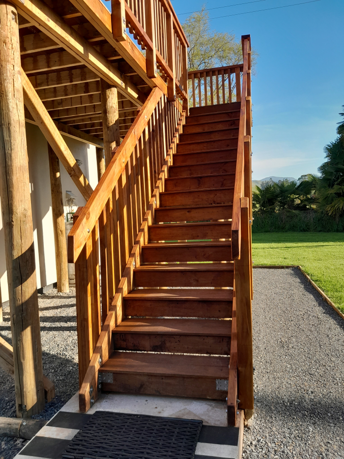 Photo of property: Access stairway