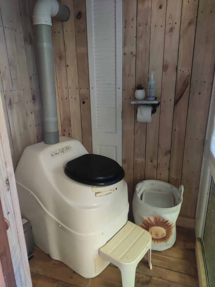 Photo of property: The throne!