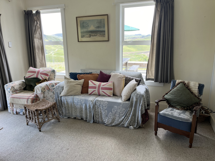 Photo of property: Lounge 2