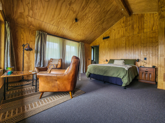 Photo of property: Kokako queen room