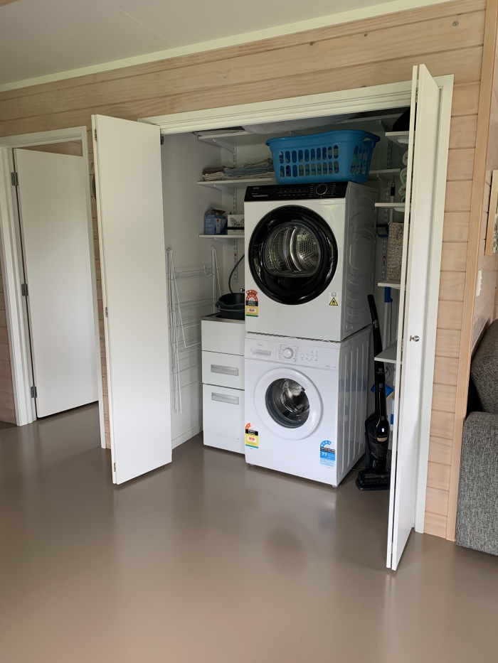 Photo of property: Laundry facilities.