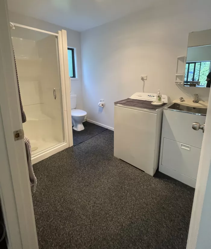 Photo of property: Bathroom/Laundry