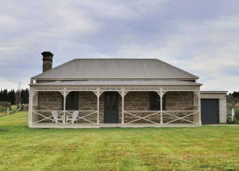 Loading Property Photo